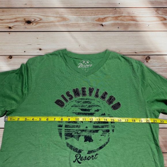 Disneyland T-Shirt Green Size Medium - Picture 4 of 6